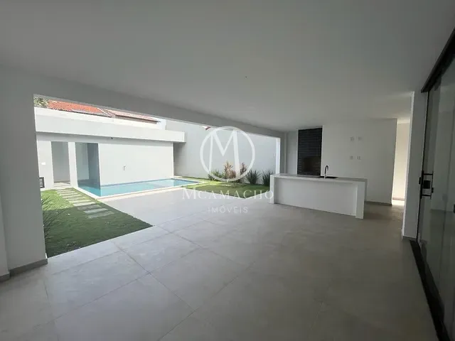 Casa com 300m² 4 quartos e 6 banheiros, à venda, no bairro Barra da Tijuca em Rio de Janeiro
