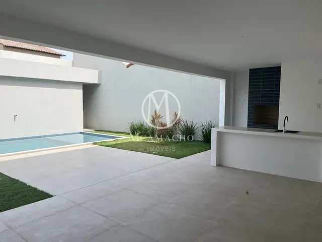 Casa com 300m² 4 quartos e 6 banheiros, à venda, no bairro Barra da Tijuca em Rio de Janeiro