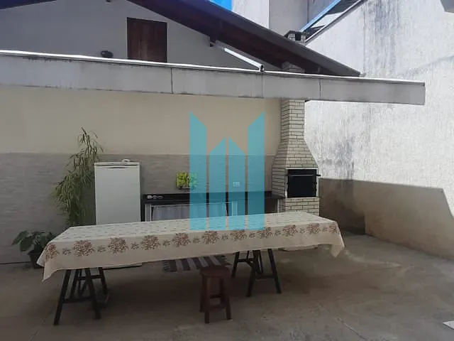 Casa com 293m² 3 quartos e 2 banheiros, à venda, no bairro Jardim Campos Elisios em Poços de Caldas