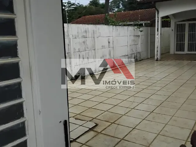 Casa com 500m² 4 quartos e 4 banheiros, à venda ou para alugar, no bairro Cidade Universitária em Campinas