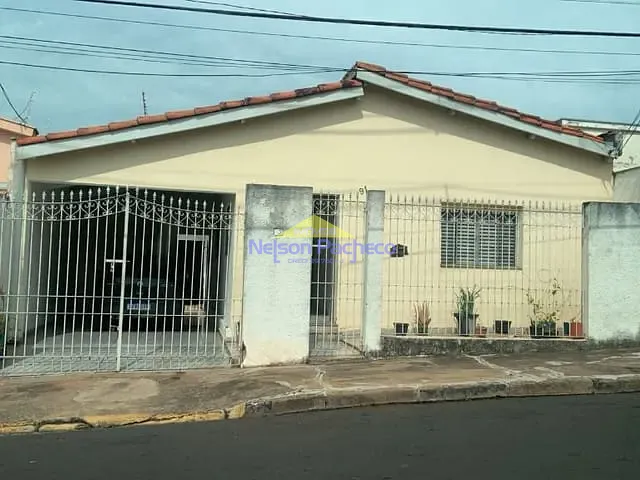 Casa com 198m² 2 quartos e 1 banheiro, à venda, no bairro Chacara Sao Benedito em Capivari