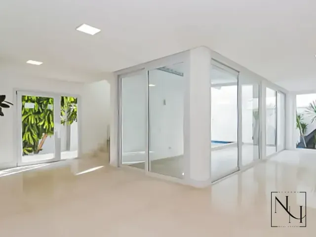 Casa com 365m² 4 quartos e 6 banheiros, à venda, no bairro Jardim Petrópolis em São Paulo