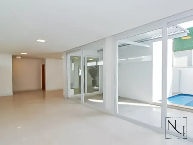 Casa com 365m² 4 quartos e 6 banheiros, à venda, no bairro Jardim Petrópolis em São Paulo