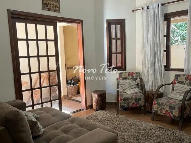 Casa 3 quartos e 3 banheiros, à venda, no bairro Jardim São Vicente em São José dos Campos