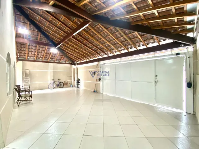 Casa com 250m² 3 quartos e 3 banheiros, à venda, no bairro Jardim das Indústrias em São José dos Campos