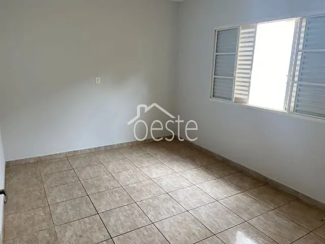 Casa com 125m² 2 quartos e 1 banheiro, à venda, no bairro Jardim Laudissi em Santa Bárbara D'Oeste