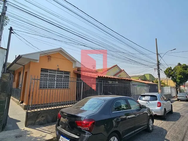 Casa com 350m² 3 quartos e 2 banheiros, à venda, no bairro Caiçaras em Belo Horizonte