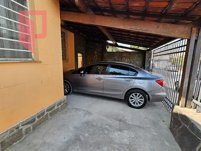Casa com 350m² 3 quartos e 2 banheiros, à venda, no bairro Caiçaras em Belo Horizonte