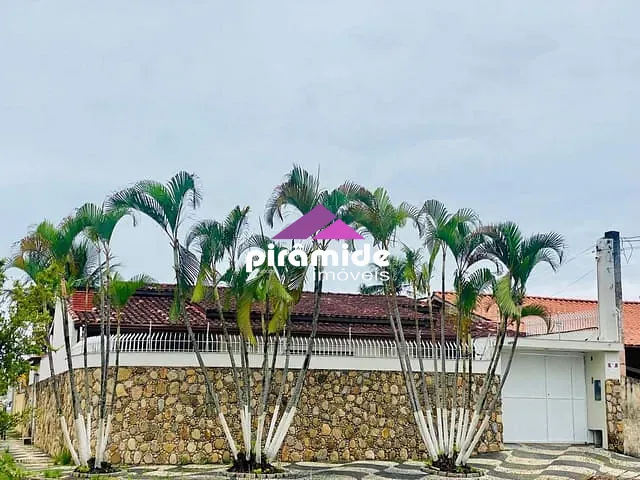 Casa 4 quartos e 3 banheiros, à venda, no bairro Indaiá em Caraguatatuba