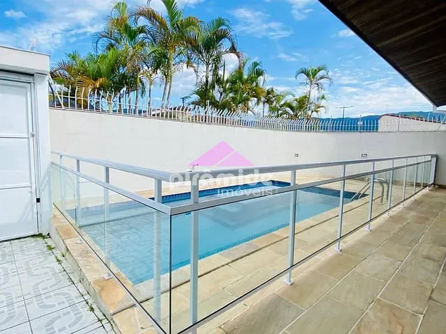 Casa 4 quartos e 3 banheiros, à venda, no bairro Indaiá em Caraguatatuba