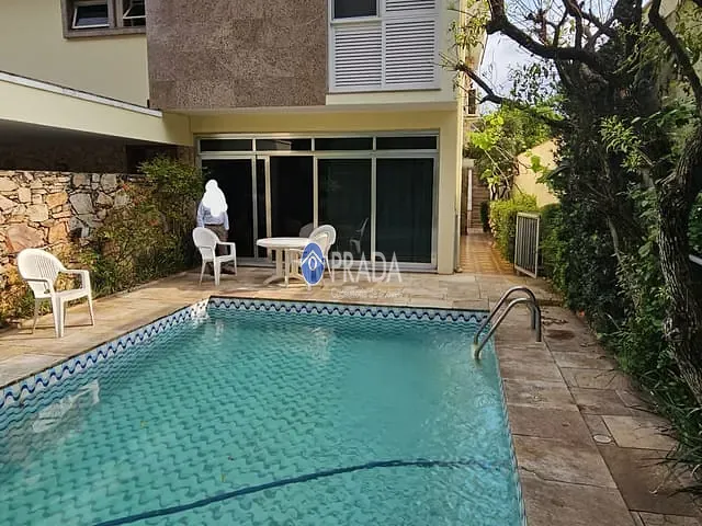 Casa com 580m² 4 quartos e 6 banheiros, à venda ou para alugar, no bairro Vila Madalena em São Paulo