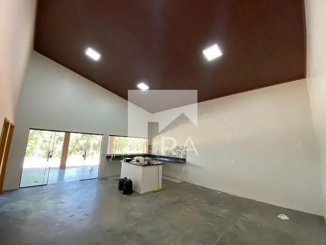 Casa com 1000m² 4 quartos e 3 banheiros, à venda, no bairro Zona Rural em Corumbá de Goiás