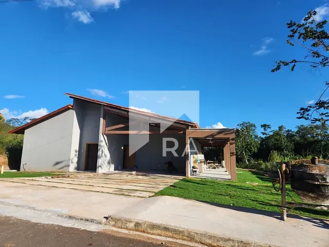Casa com 1000m² 4 quartos e 3 banheiros, à venda, no bairro Zona Rural em Corumbá de Goiás