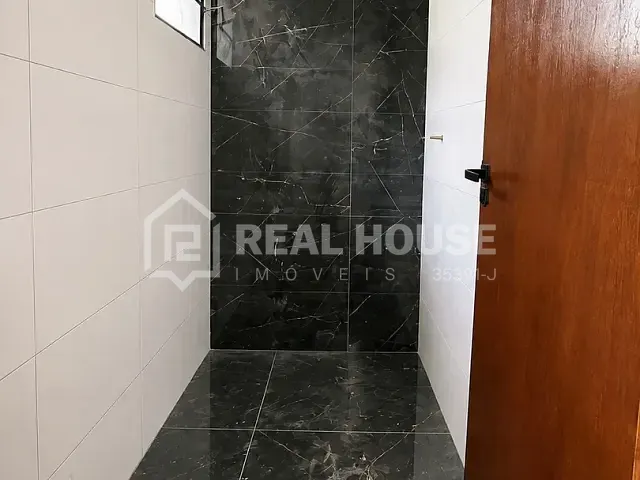 Casa com 118m² 2 quartos e 2 banheiros, à venda, no bairro Parque Vitória Régia em Sorocaba