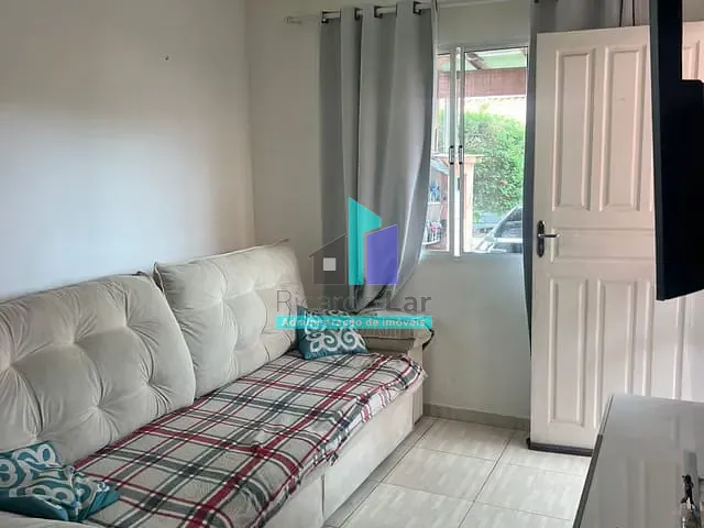 Casa com 108m² 2 quartos e 1 banheiro, à venda, no bairro Jardim Petrópolis em Cotia
