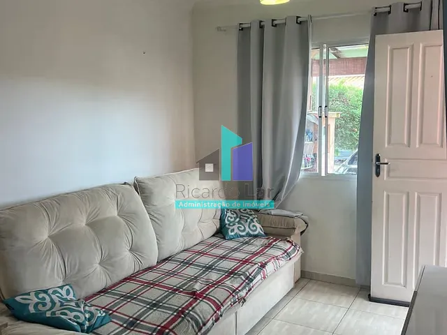 Casa com 108m² 2 quartos e 1 banheiro, à venda, no bairro Jardim Petrópolis em Cotia