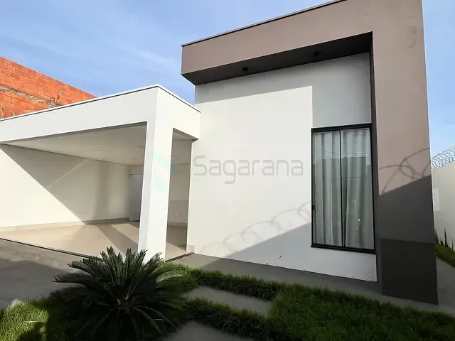 Casa 2 quartos e 3 banheiros, à venda, no bairro Padre Eustáquio em Patrocínio