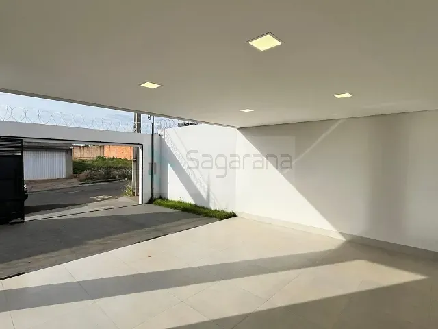 Casa 2 quartos e 3 banheiros, à venda, no bairro Padre Eustáquio em Patrocínio
