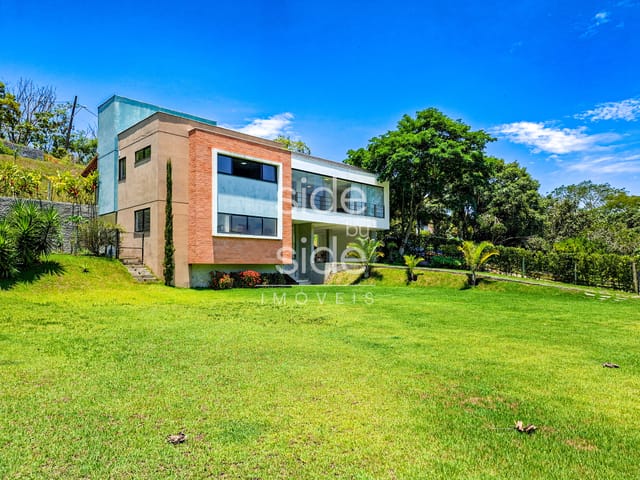 Casa com 1609m² 5 quartos e 5 banheiros, à venda, no bairro Moura Brasil em Três Rios