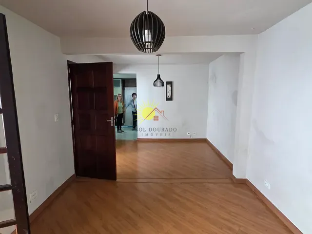 Casa 7 quartos e 4 banheiros, à venda, no bairro Jardim Itacolomi em São Paulo