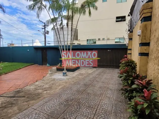 Casa com 600m² 4 quartos e 5 banheiros, à venda, no bairro Castanheira em Belém
