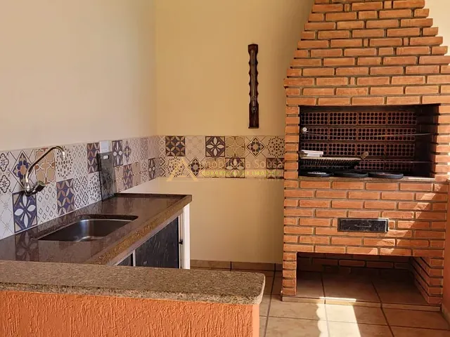 Casa com 375m² 3 quartos e 4 banheiros, à venda, no bairro Vila Arens II em Jundiaí