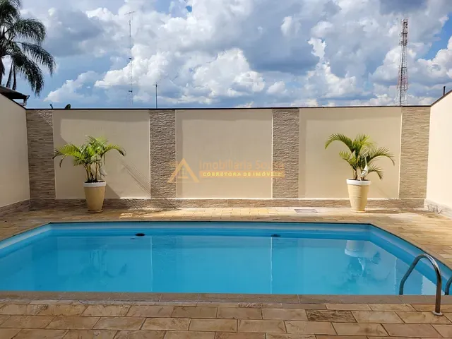 Casa com 375m² 3 quartos e 4 banheiros, à venda, no bairro Vila Arens II em Jundiaí