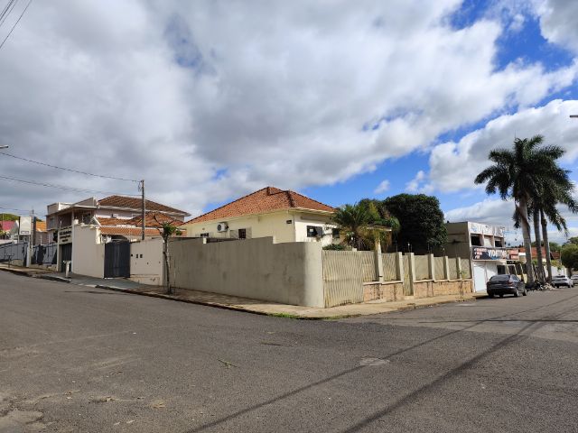 Foto do Casa - Imóvel Residencial e Comercial, Centro, Jacarezinho, PR | Sidinei Sartori Corretor de Imóveis