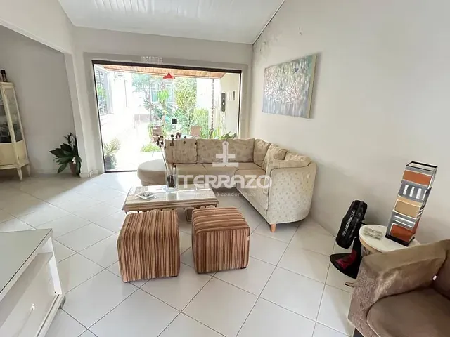 Casa com 308m² 3 quartos e 2 banheiros, à venda, no bairro Sessenta em Volta Redonda