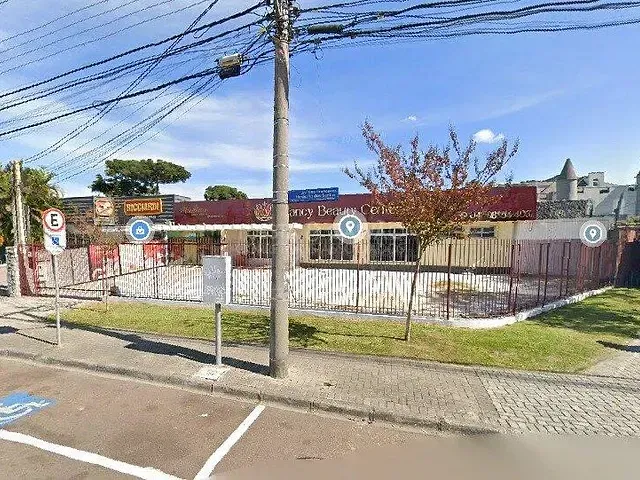 Casa com 365m², para alugar, no bairro Jardim das Américas em Curitiba