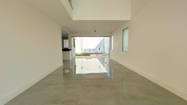 Casa com 350m² 5 quartos e 8 banheiros, à venda, no bairro Recreio dos Bandeirantes em Rio de Janeiro