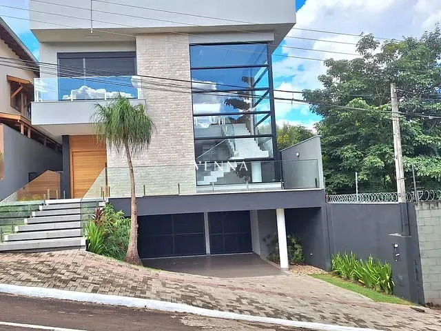 Casa com 360m² 3 quartos e 5 banheiros, à venda, no bairro Gleba Fazenda Palhano em Londrina