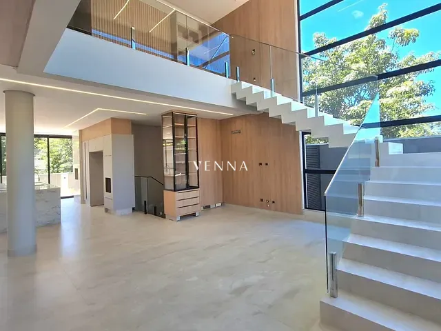 Casa com 360m² 3 quartos e 5 banheiros, à venda, no bairro Gleba Fazenda Palhano em Londrina