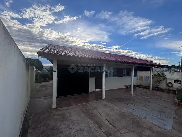 Casa 3 quartos e 1 banheiro, à venda, no bairro Vila Minas Gerais em Apucarana