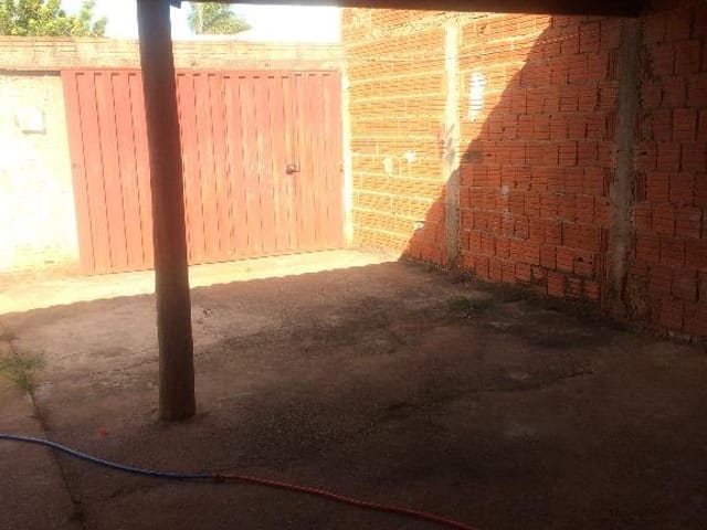 Foto do Casa - Casa com 2 dormitórios à venda, 60 m² por R$ 130.000,00 - Beija-Flor II - Uberaba/MG | ZUCATO IMOBILIARIA LTDA
