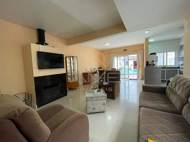 Casa com 222m² 3 quartos e 1 banheiro, à venda, no bairro Recanto de Portugal em Pelotas