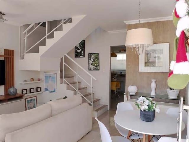 Casa com 360m² 2 quartos e 3 banheiros, à venda, no bairro Cidade Praiana em Rio das Ostras