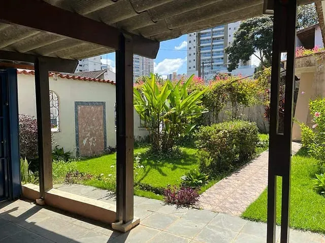 Casa com 675m² 3 quartos e 2 banheiros, à venda ou para alugar, no bairro Vila Oliveira em Mogi das Cruzes