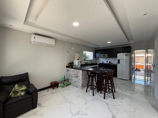 Casa com 360m² 3 quartos e 3 banheiros, à venda, no bairro Recanto do Sol em São Pedro da Aldeia