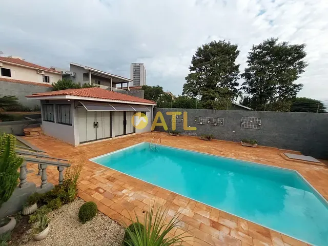 Casa com 702m² 3 quartos e 1 banheiro, à venda, no bairro Jardim Ouro Verde em Ourinhos