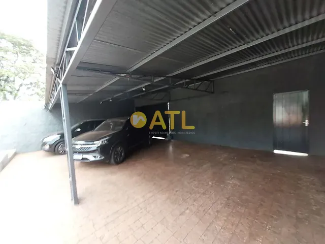 Casa com 702m² 3 quartos e 1 banheiro, à venda, no bairro Jardim Ouro Verde em Ourinhos