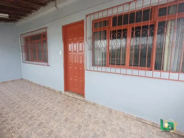 Casa 3 quartos e 1 banheiro, para alugar, no bairro Barra em Muriaé