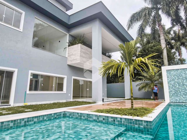 Casa com 800m² 5 quartos e 7 banheiros, à venda, no bairro Barra da Tijuca em Rio de Janeiro
