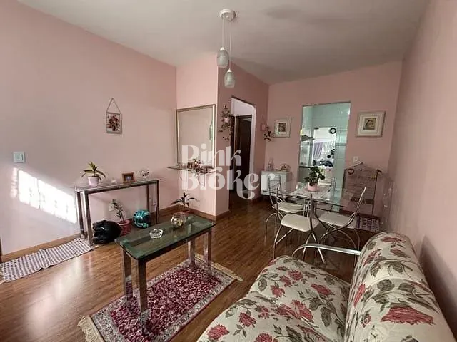 Casa com 85m² 2 quartos e 1 banheiro, à venda, no bairro Cabral em Contagem