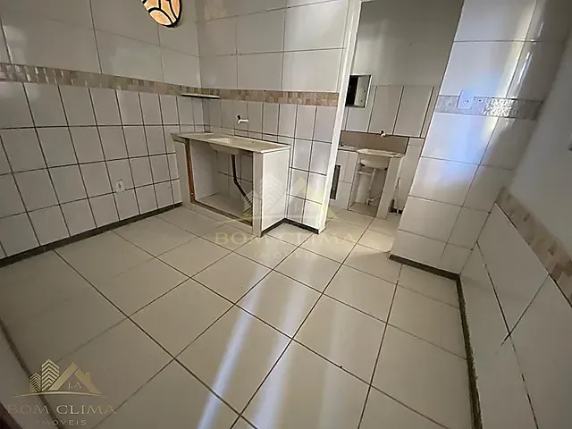 Casa 1 quarto e 1 banheiro, para alugar, no bairro Bandeirantes em Juiz de Fora