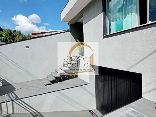 Casa com 300m² 4 quartos e 4 banheiros, à venda, no bairro Vila Junqueira em Atibaia
