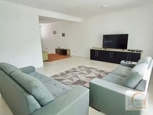 Casa com 300m² 4 quartos e 4 banheiros, à venda, no bairro Vila Junqueira em Atibaia