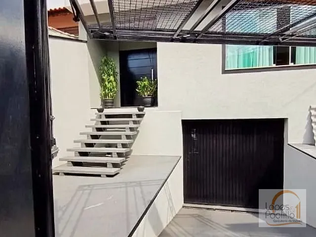 Casa com 300m² 4 quartos e 4 banheiros, à venda, no bairro Vila Junqueira em Atibaia