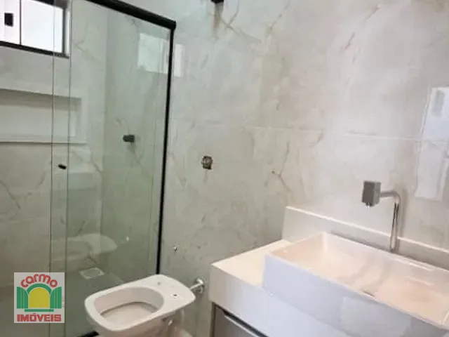 Casa com 200m² 3 quartos e 3 banheiros, à venda, no bairro Jardim Itália em Anápolis