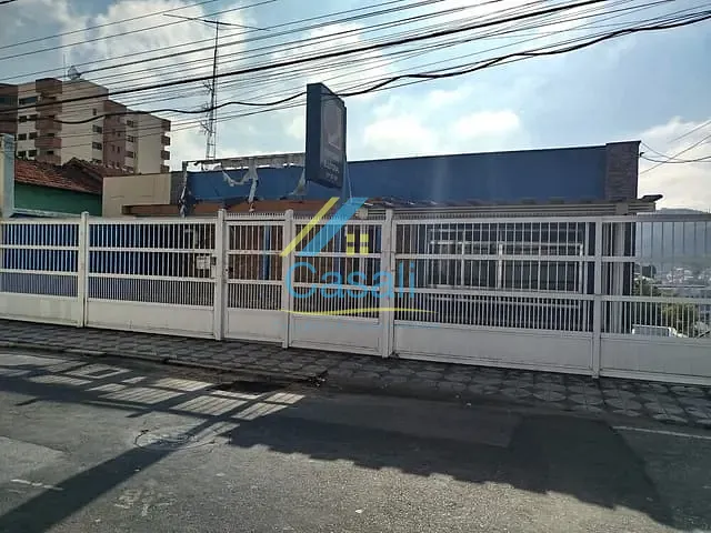 Casa com 575m², à venda ou para alugar, no bairro Centro em São Roque